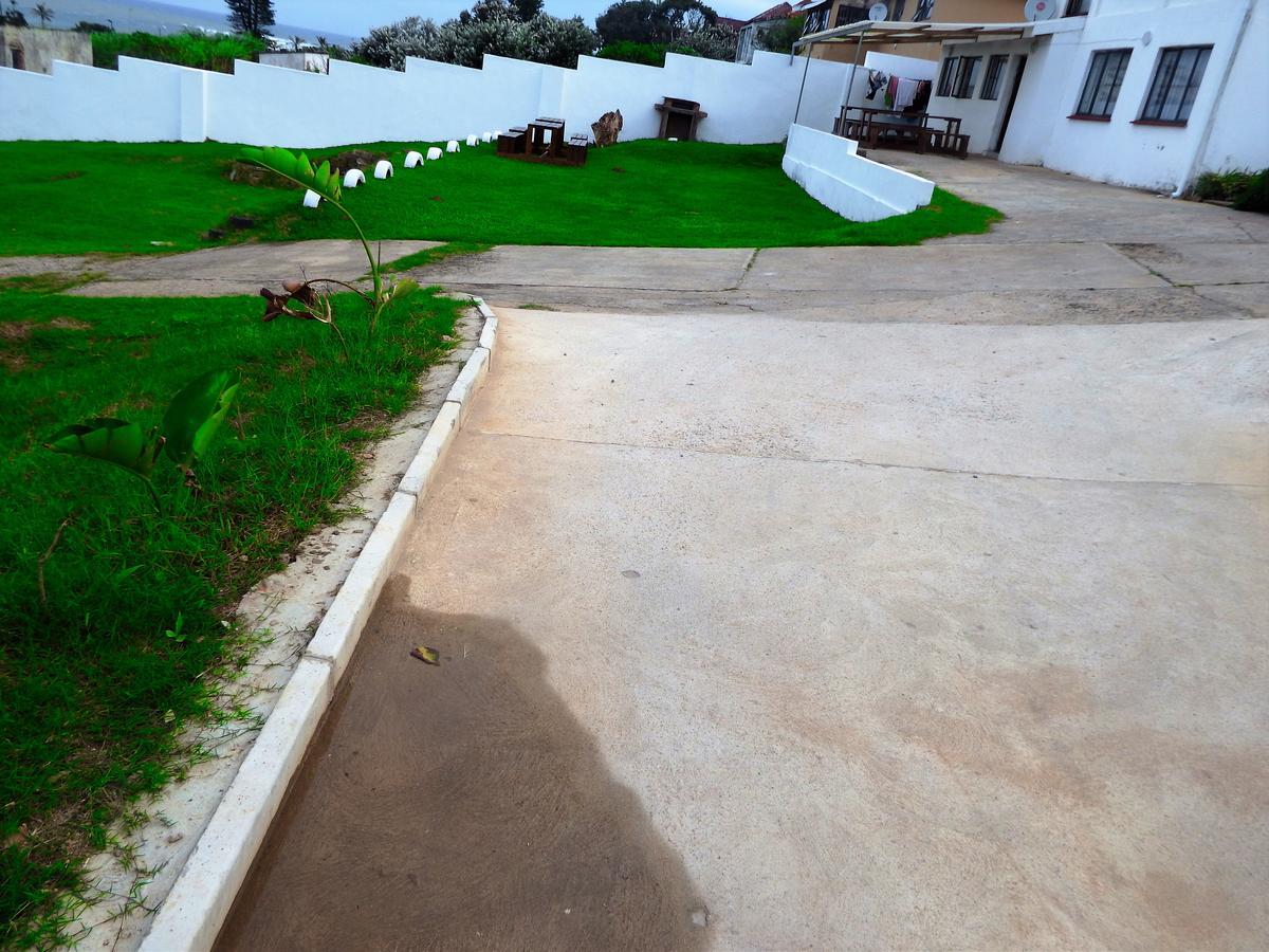 The Whitehouse Hotel Port Shepstone Exterior photo